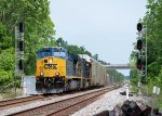 M209 (Walbridge, OH to Baldwin, FL autoracks) splits the signals at Folkston